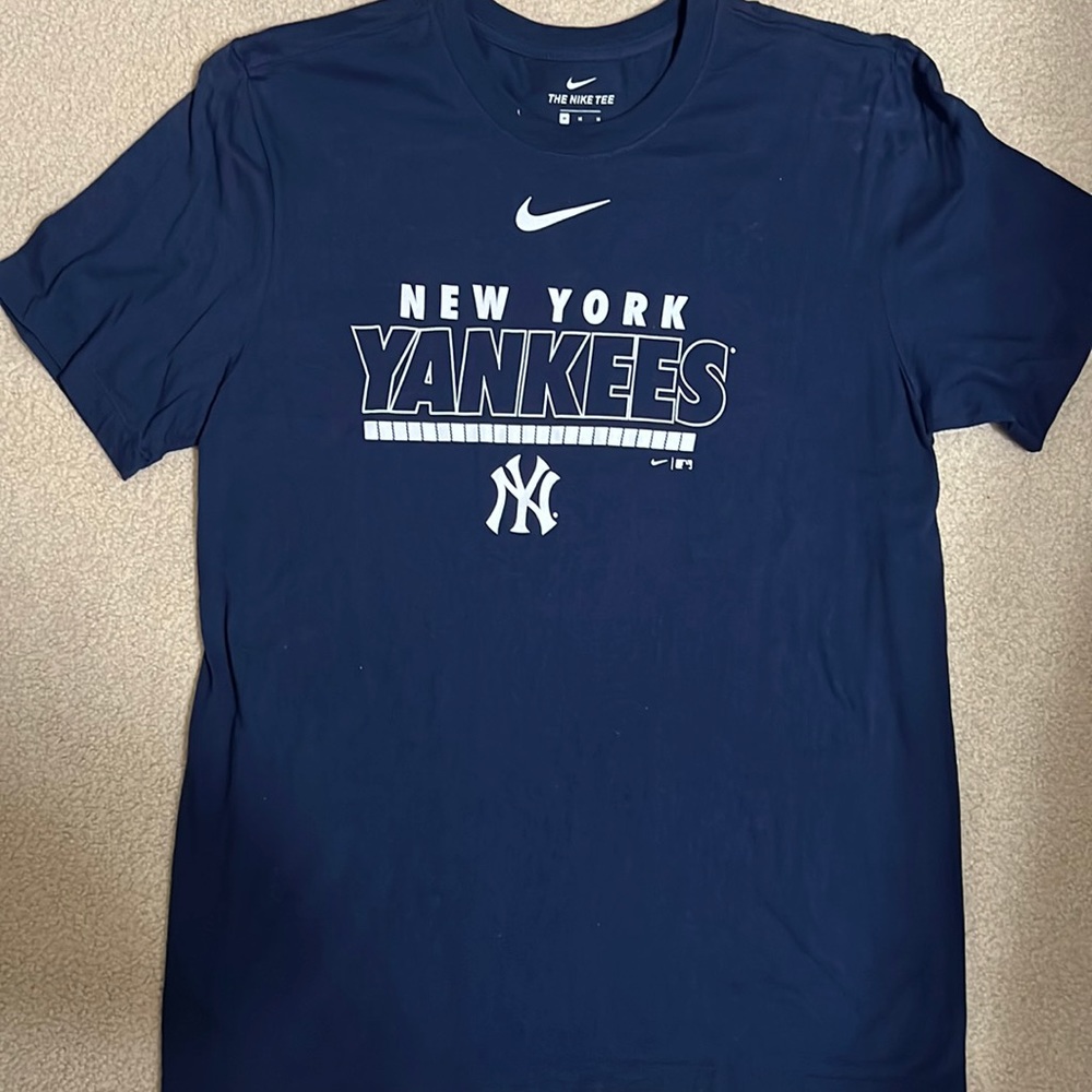 New York Yankees Short Sleeve Shirt!